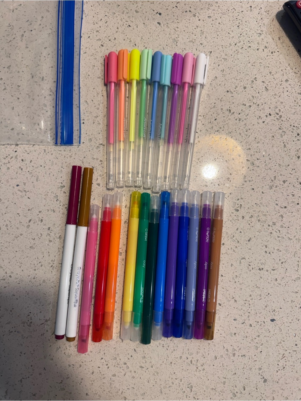 Assorted Color Gel Pens and COLOR CHANGING marker Set - Multicolor